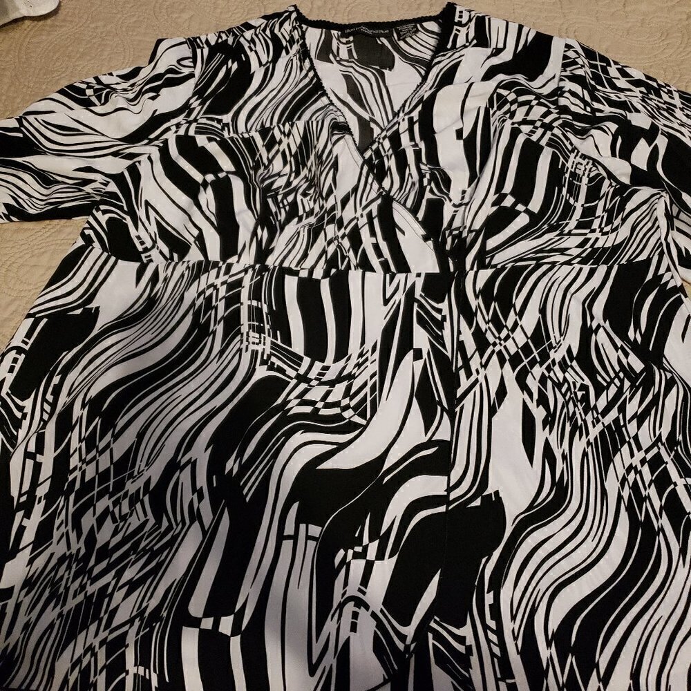 Blue Diamond Plus 20 Stretch Surplice Blouse.